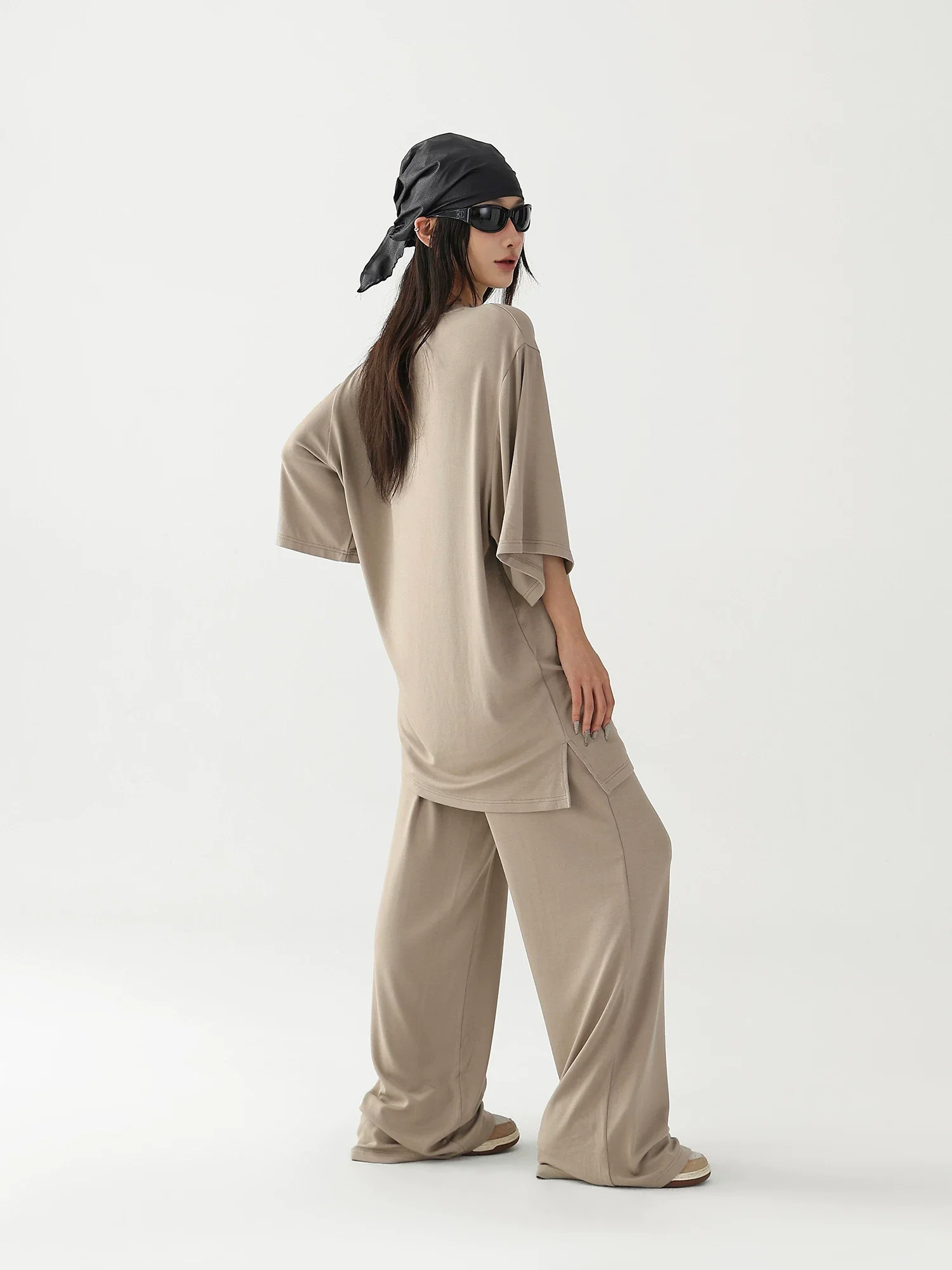 Bamboo Fiber Relaxed T-Shirt and Pants - Image 2