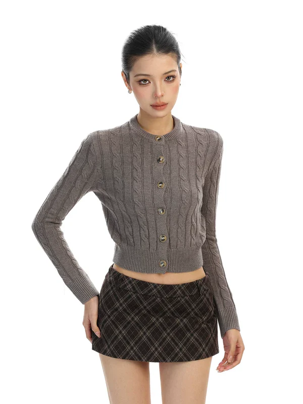 Cable Knit Cropped Button Cardigan - Image 5