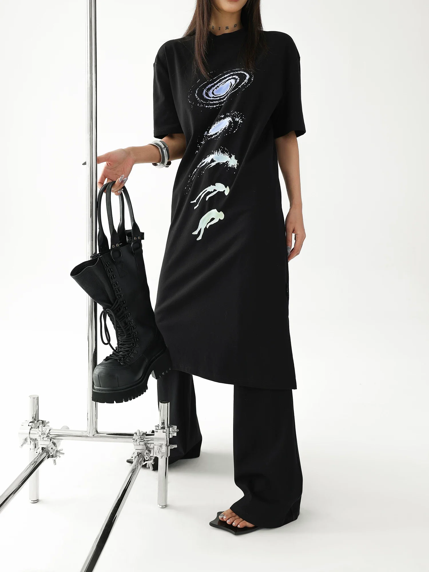 Graphic Print Over-the-Knee T-Shirt Dress - Image 12