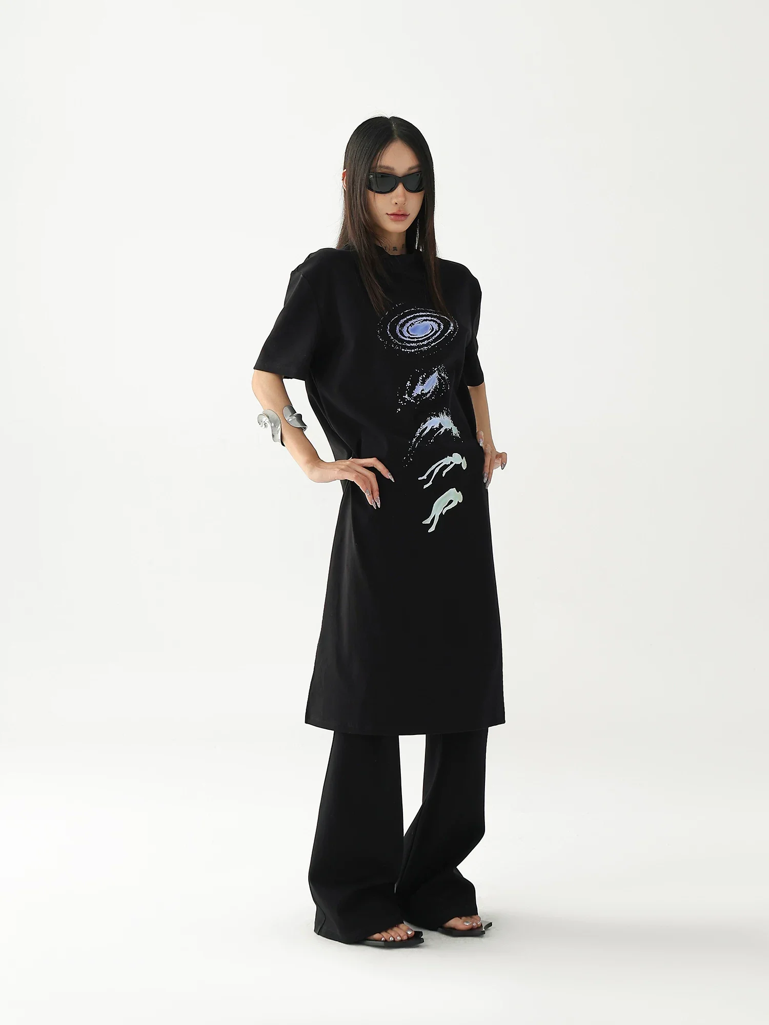 Graphic Print Over-the-Knee T-Shirt Dress - Image 9