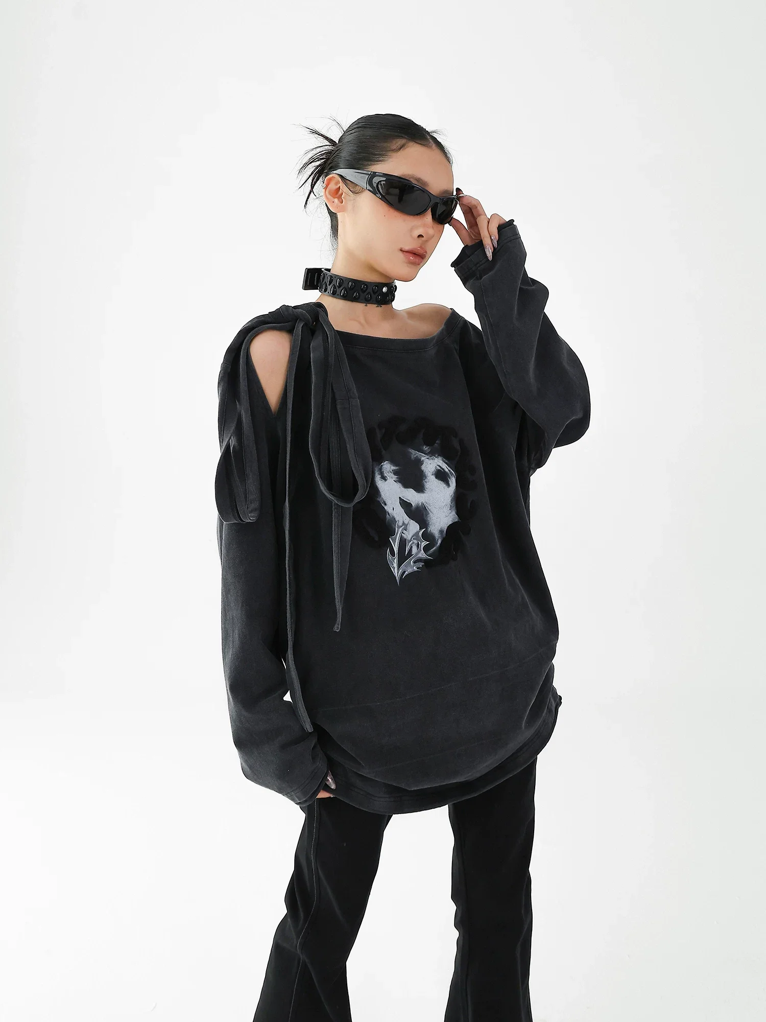Cotton Off-Shoulder Long Sleeve Graphic Pullover