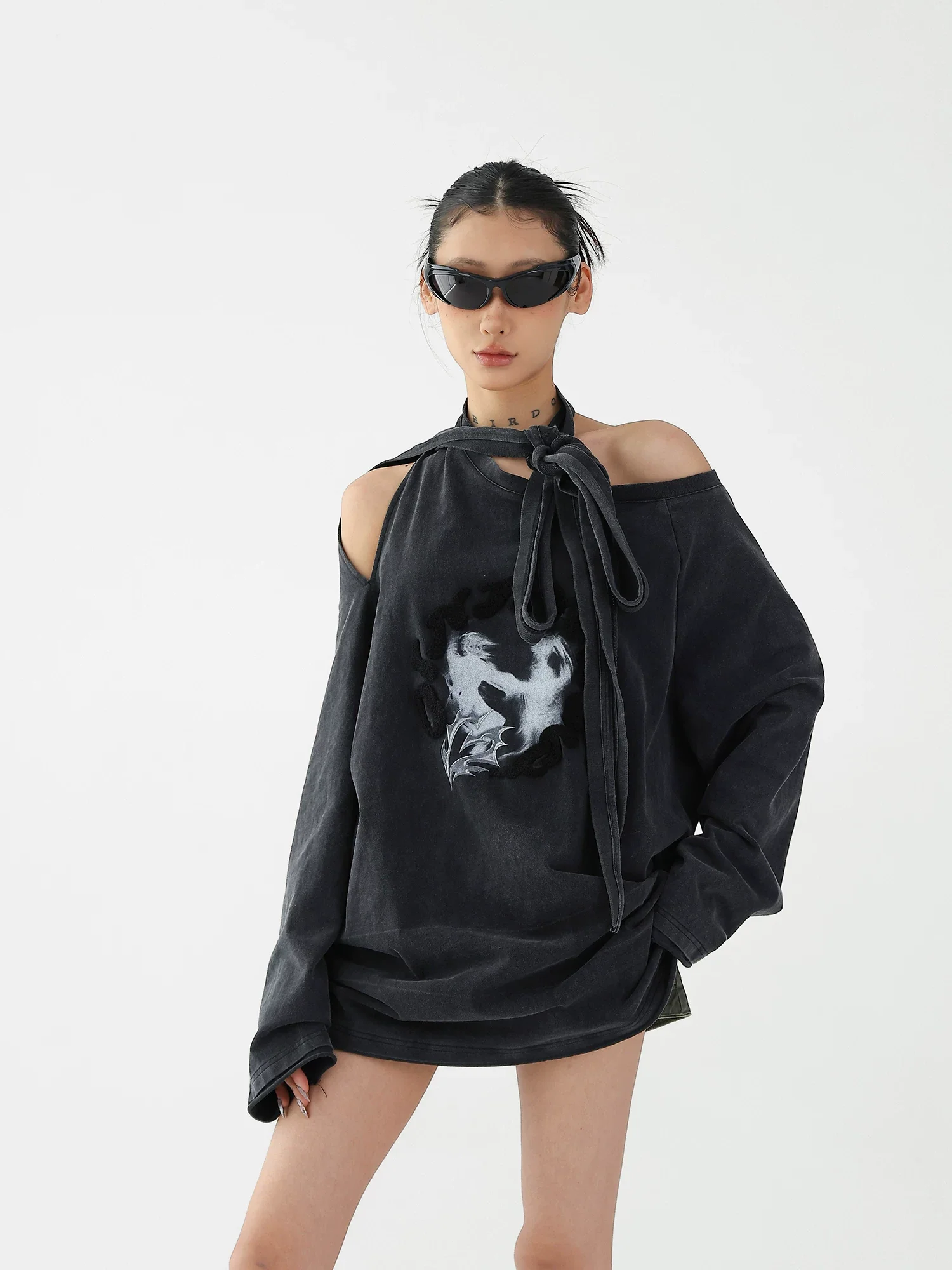 Cotton Off-Shoulder Long Sleeve Graphic Pullover - Image 5