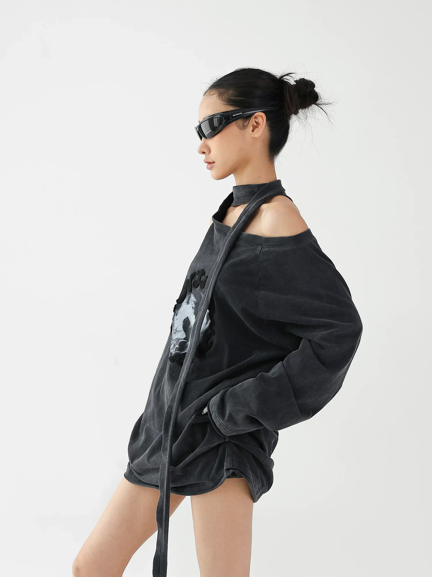 Cotton Off-Shoulder Long Sleeve Graphic Pullover - Image 6