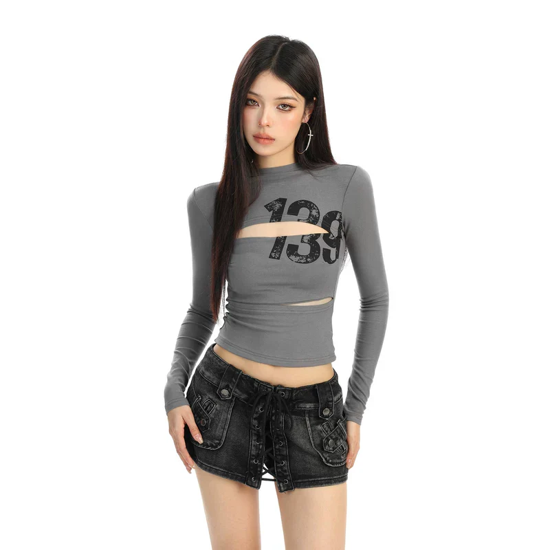 Cutout Letter Print Long Sleeve T-Shirt - Image 4