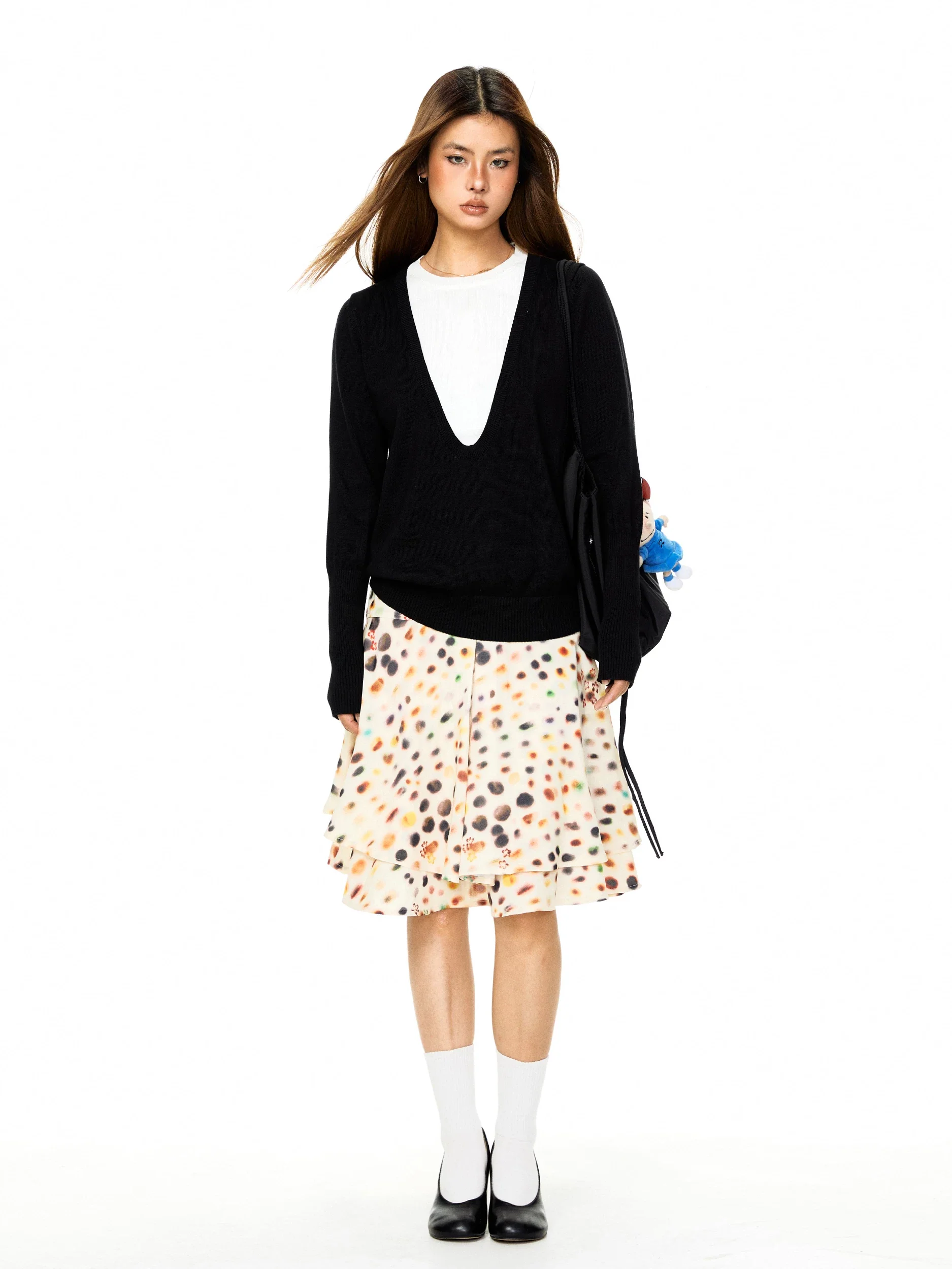 Deep V-Neck Two-Piece Knit Sweater - Image 8