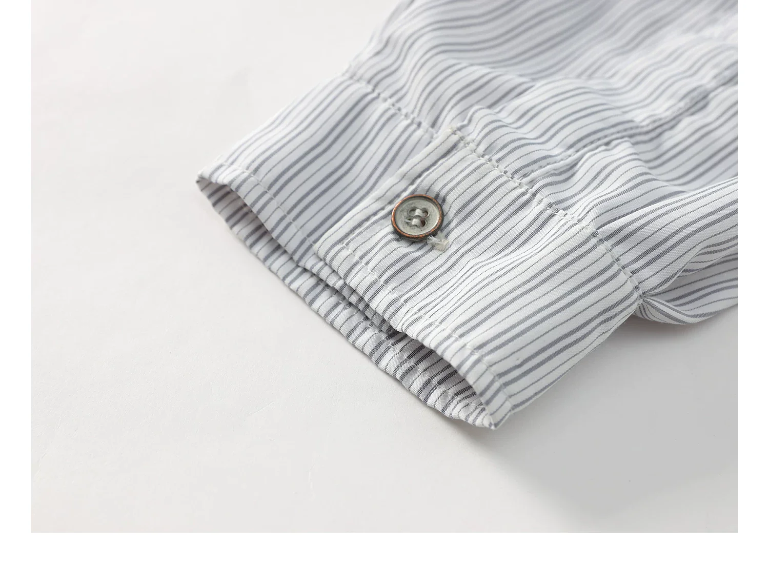 Distressed Layered Street Graphic T-Shirt - Image 13