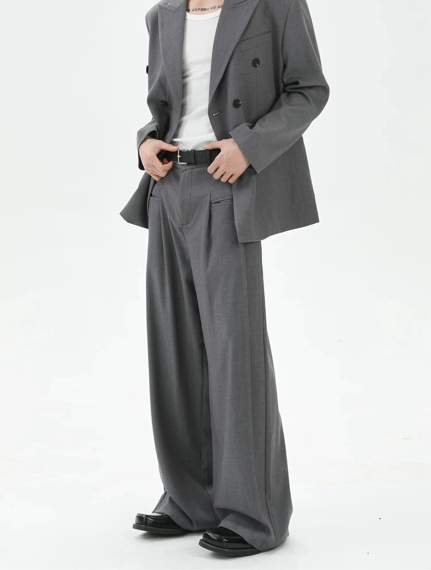 Double-Breasted Suit Jacket and Wide-Leg Pants - Image 7