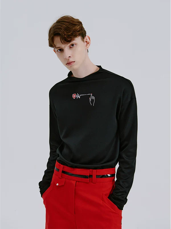 Graphic Long Sleeve Pullover