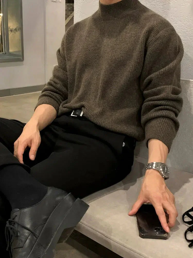 Half Turtleneck Pleated Sweater - Image 4