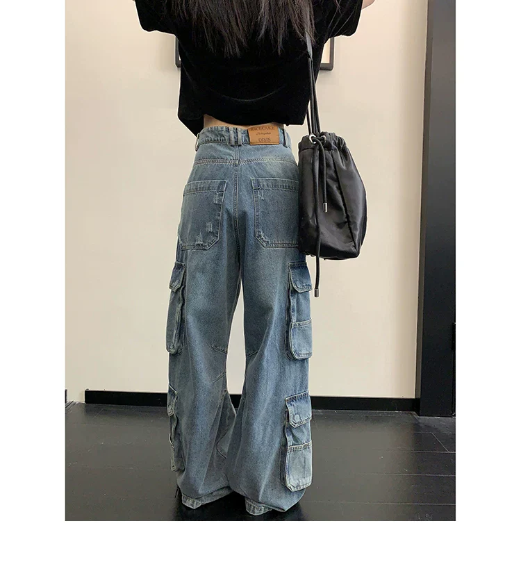 Relaxed Multi-Pocket Cargo Jeans - Image 4