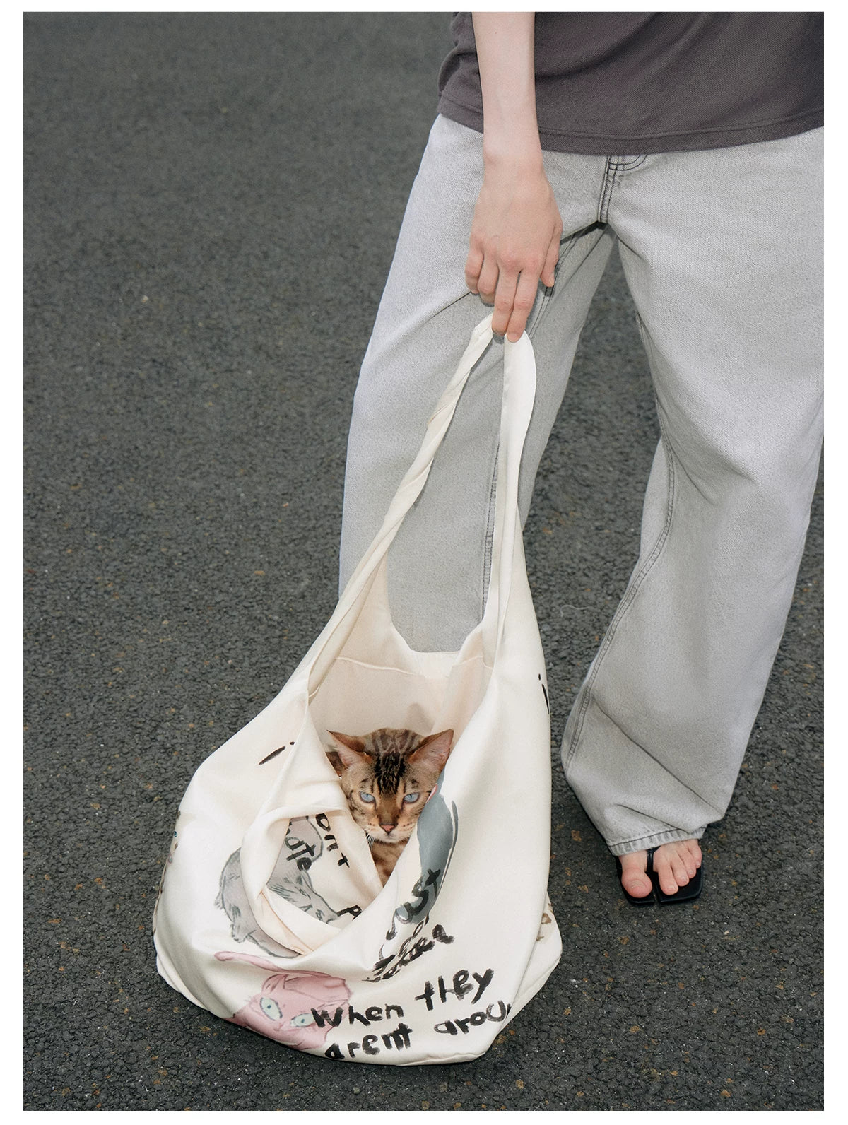 Impatient Cat Print Canvas Shoulder Bag - Image 6