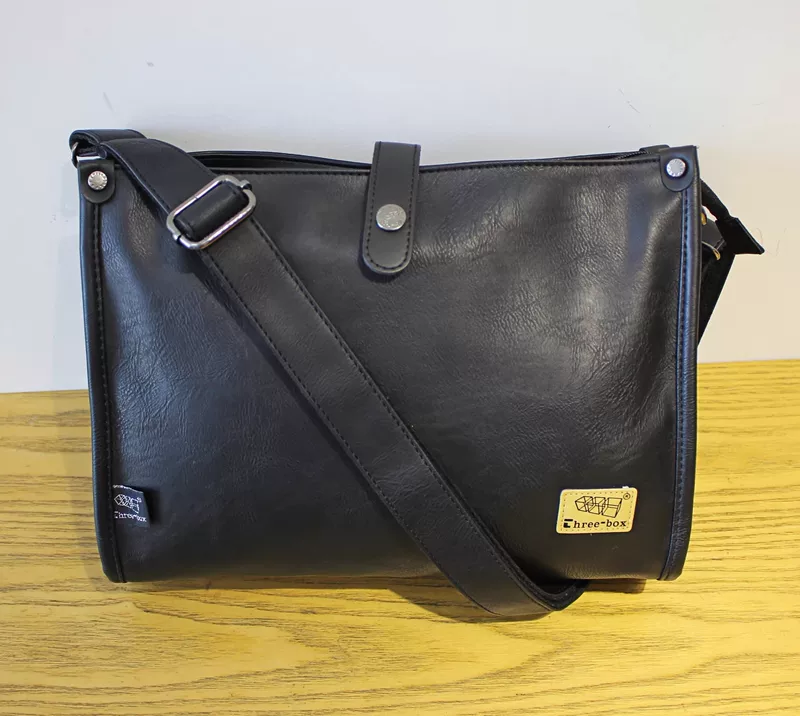 Leather Crossbody Messenger Bag - Image 12