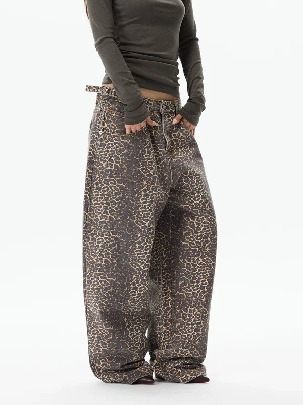 Leopard Print Wide-Leg Jeans - Image 2