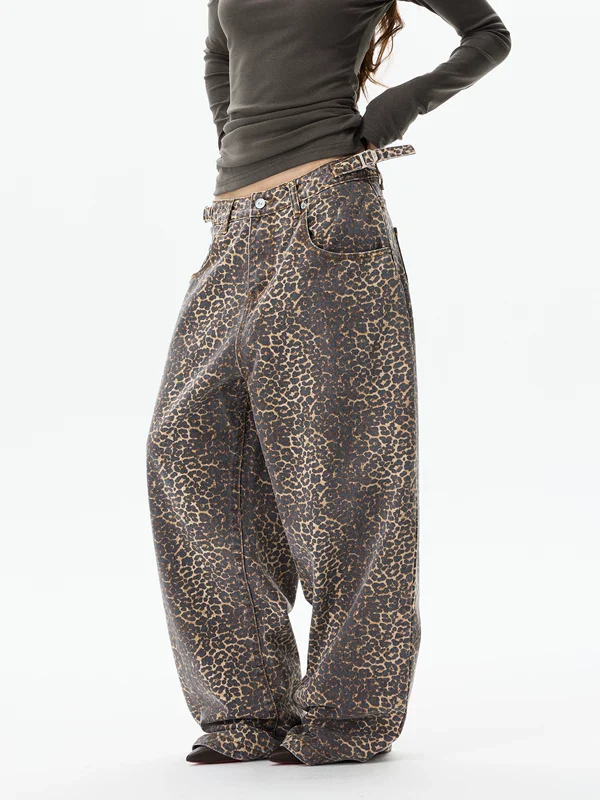Leopard Print Wide-Leg Jeans - Image 5