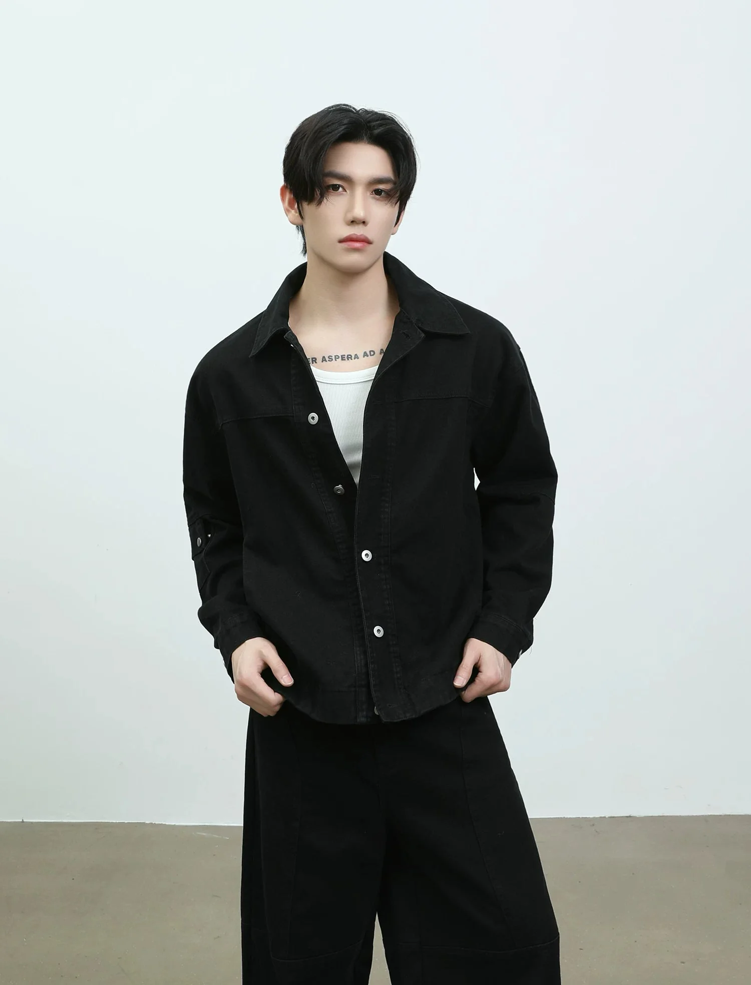 Loose Denim Jacket and Wide-Leg Pants - Image 7