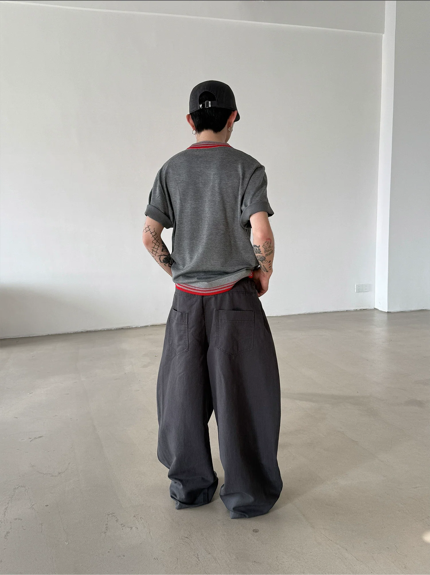 Loose Fit Short Sleeve Knit T-shirt - Image 4