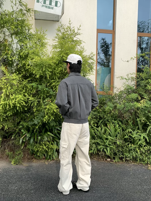 Loose Straight Leg Cargo Pants - Image 5