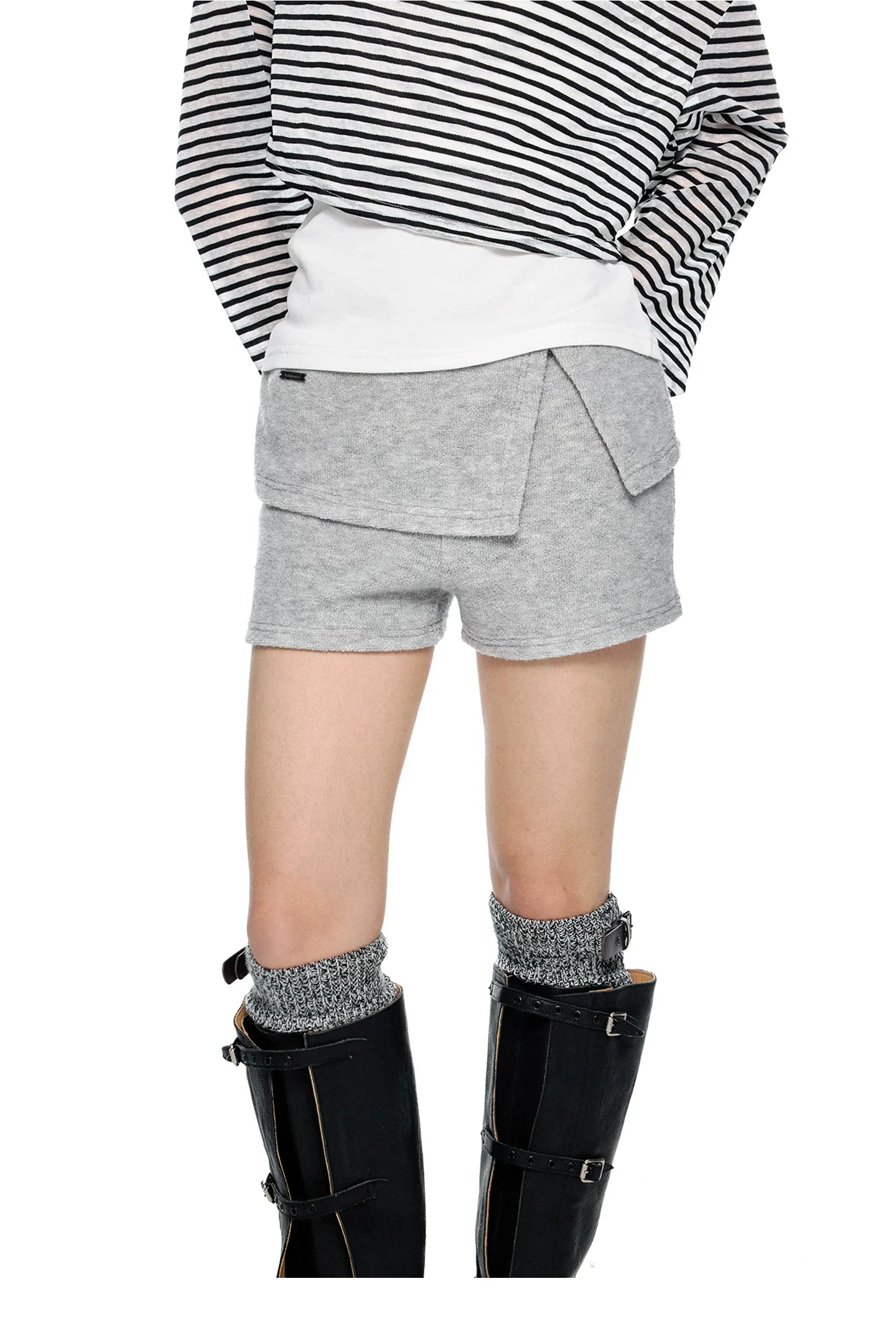 Low-Waisted Patchwork Butt-Flap Shorts - Image 4