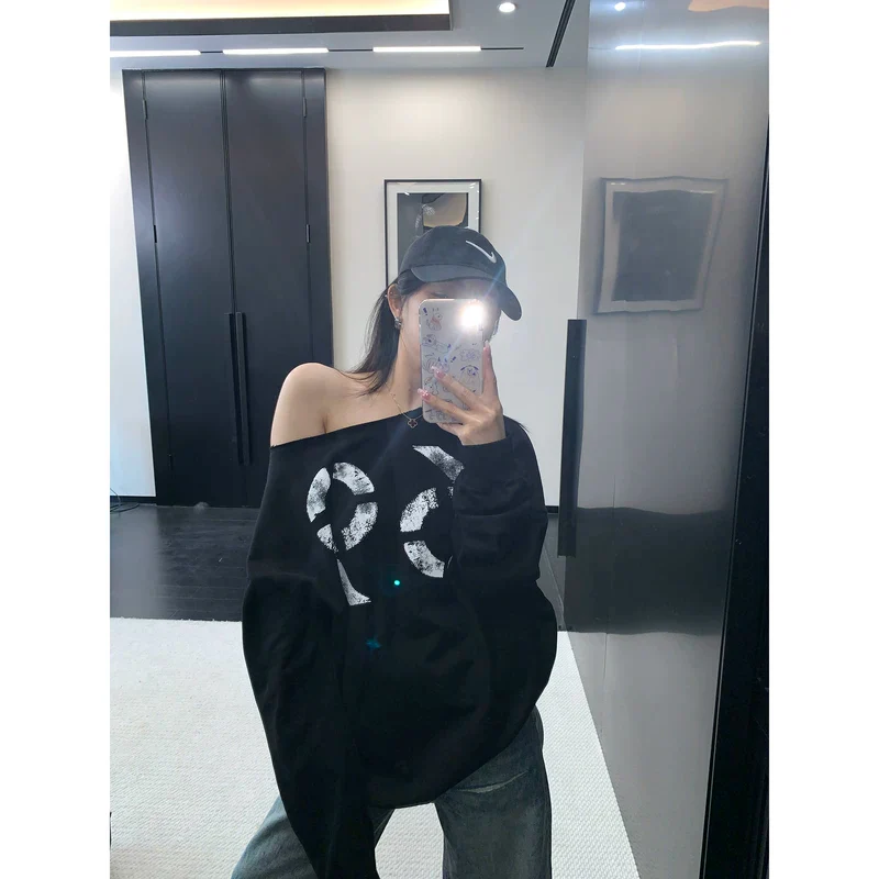 Off-Shoulder Graphic Sweatshirt - Image 3