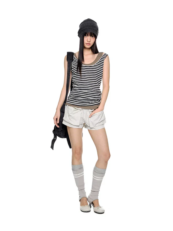 Pleated Pockets Sports Shorts - Image 12