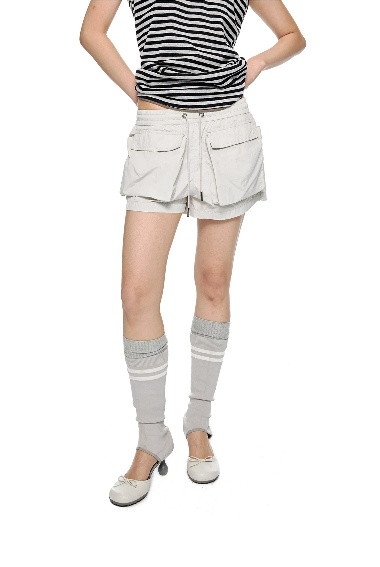 Pleated Pockets Sports Shorts - Image 4