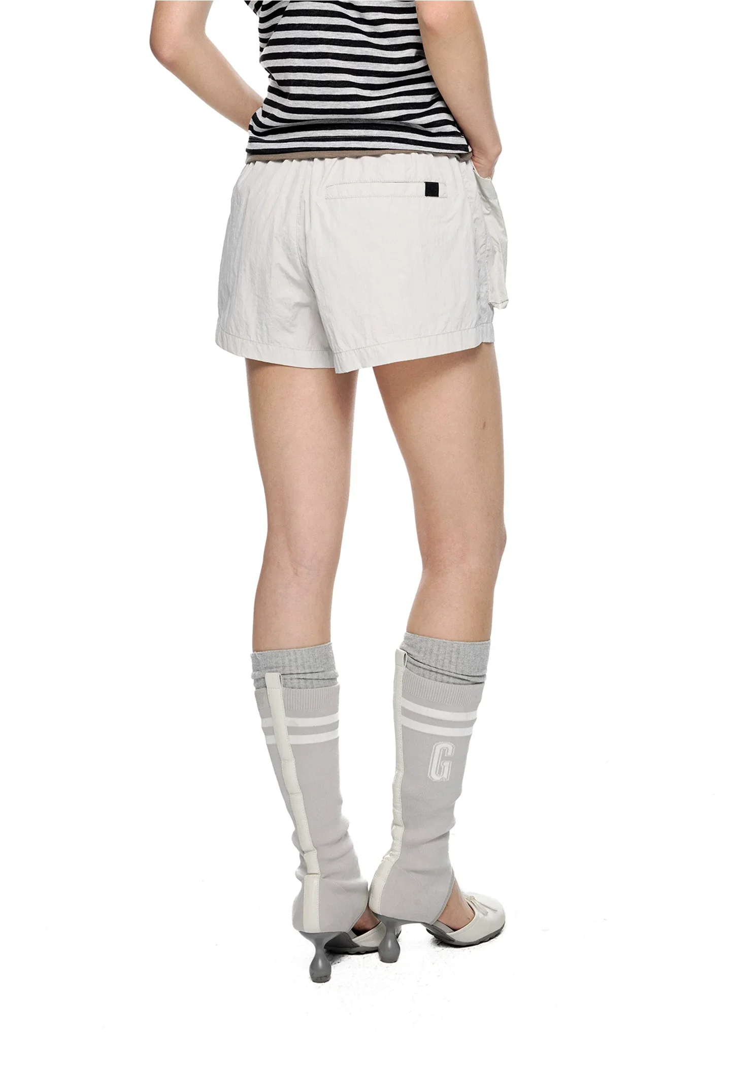 Pleated Pockets Sports Shorts - Image 9