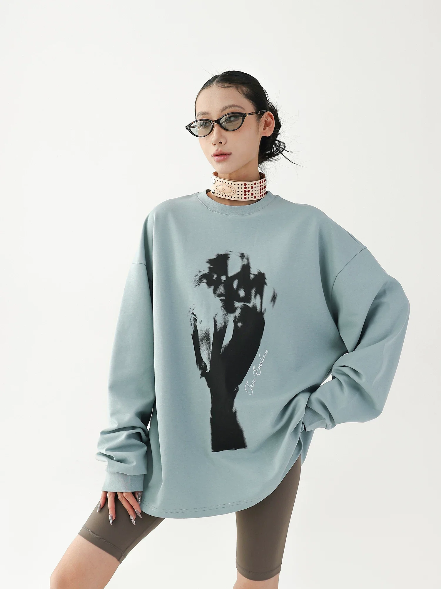 Oversized Retro Print Long-Sleeve Sweatshirt - Image 2