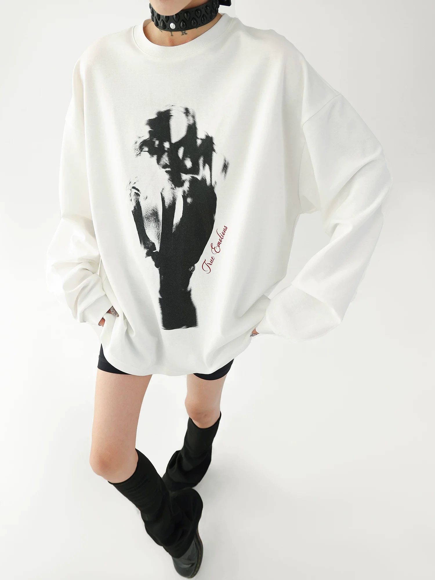 Oversized Retro Print Long-Sleeve Sweatshirt - Image 8