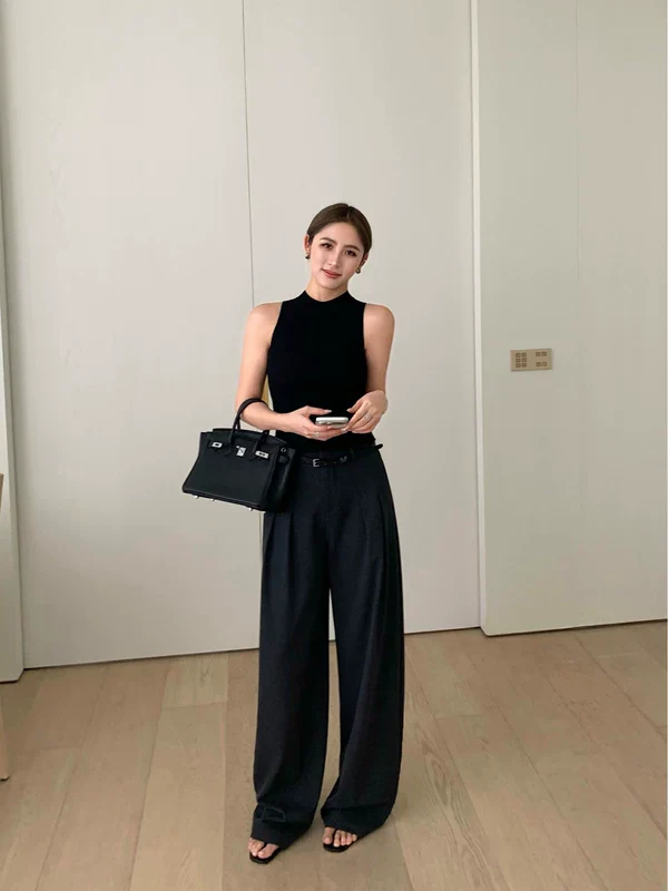 Pleated High-Waist Wide-Leg Pants - Image 8