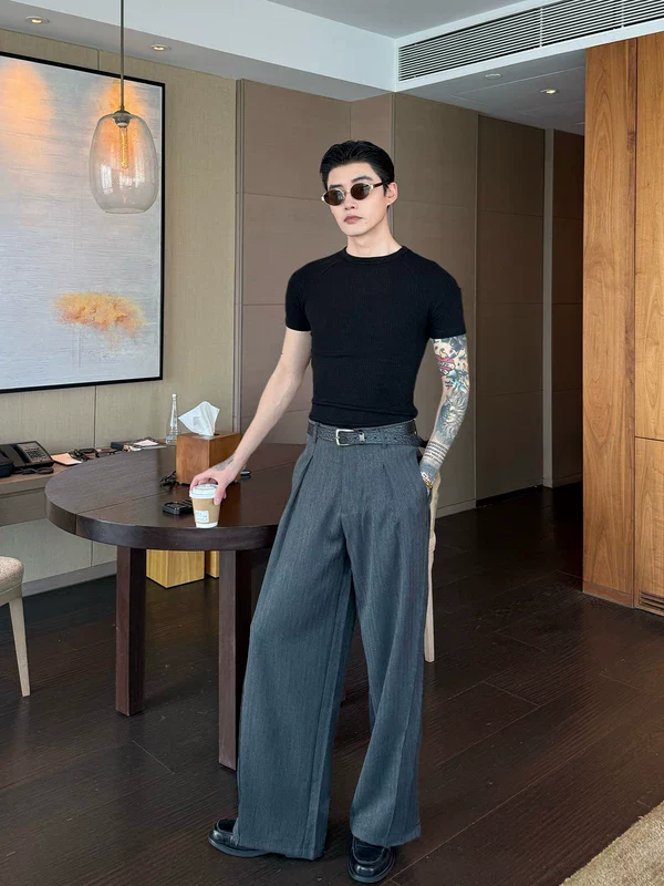 Pleated Wide Leg Straight Fit Pants