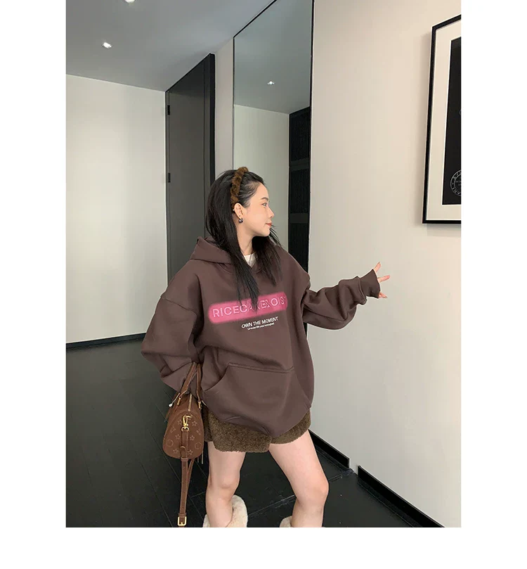 Relaxed Embroidered Hooded Sweatshirt - Image 10
