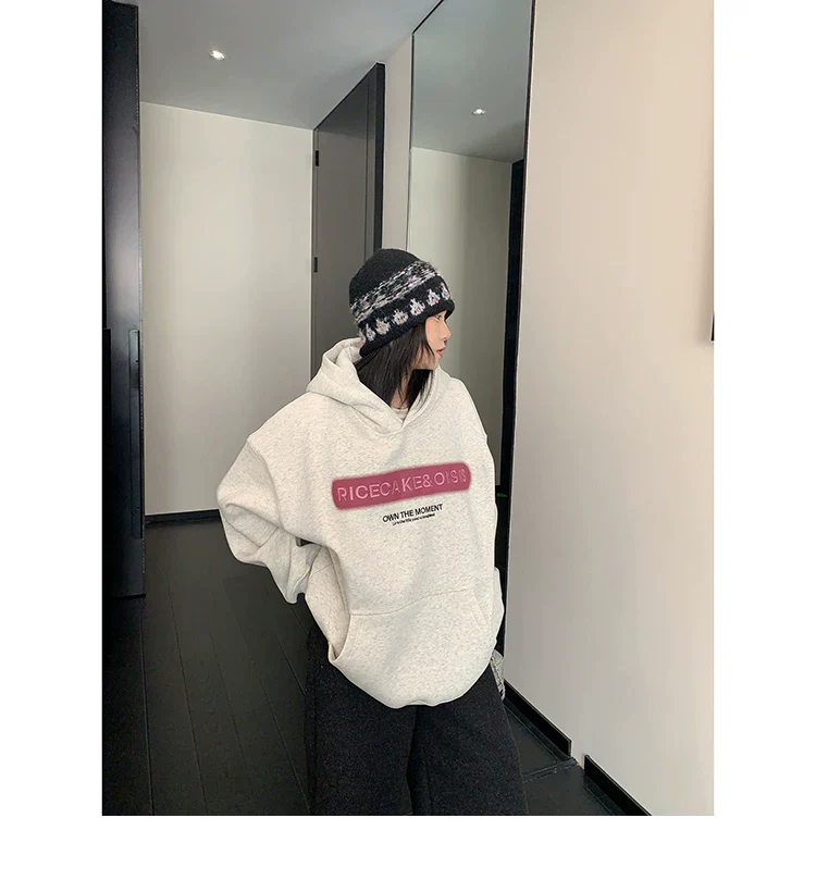 Relaxed Embroidered Hooded Sweatshirt - Image 9