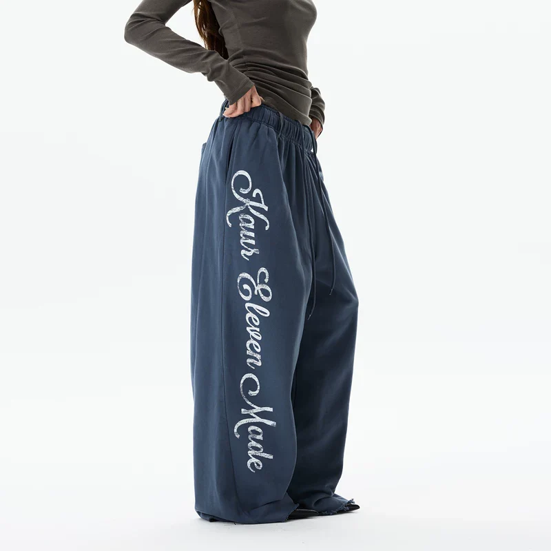 Relaxed Wide-Leg Graphic Sweatpants - Image 3