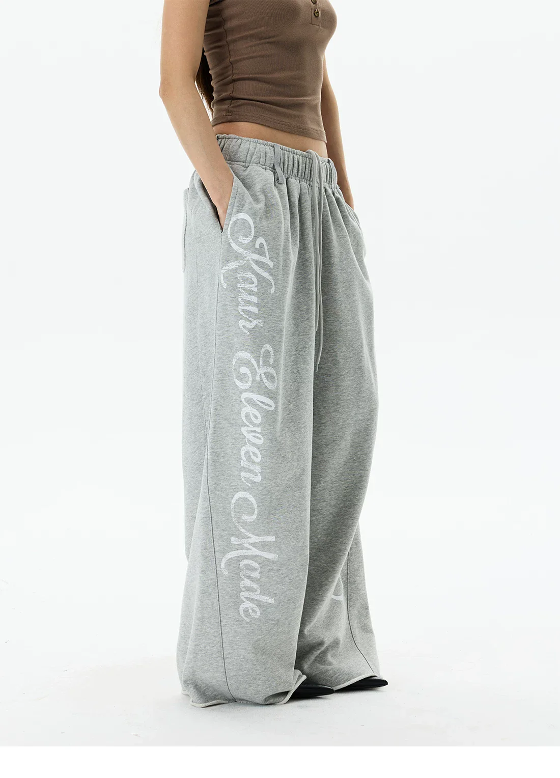 Relaxed Wide-Leg Graphic Sweatpants - Image 8