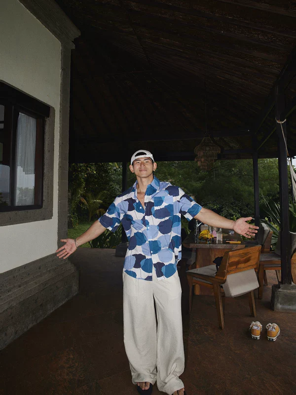 Resort Print Short-Sleeve Button-Up Shirt - Image 4