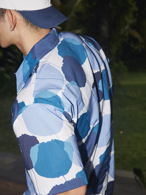 Resort Print Short-Sleeve Button-Up Shirt - Image 5