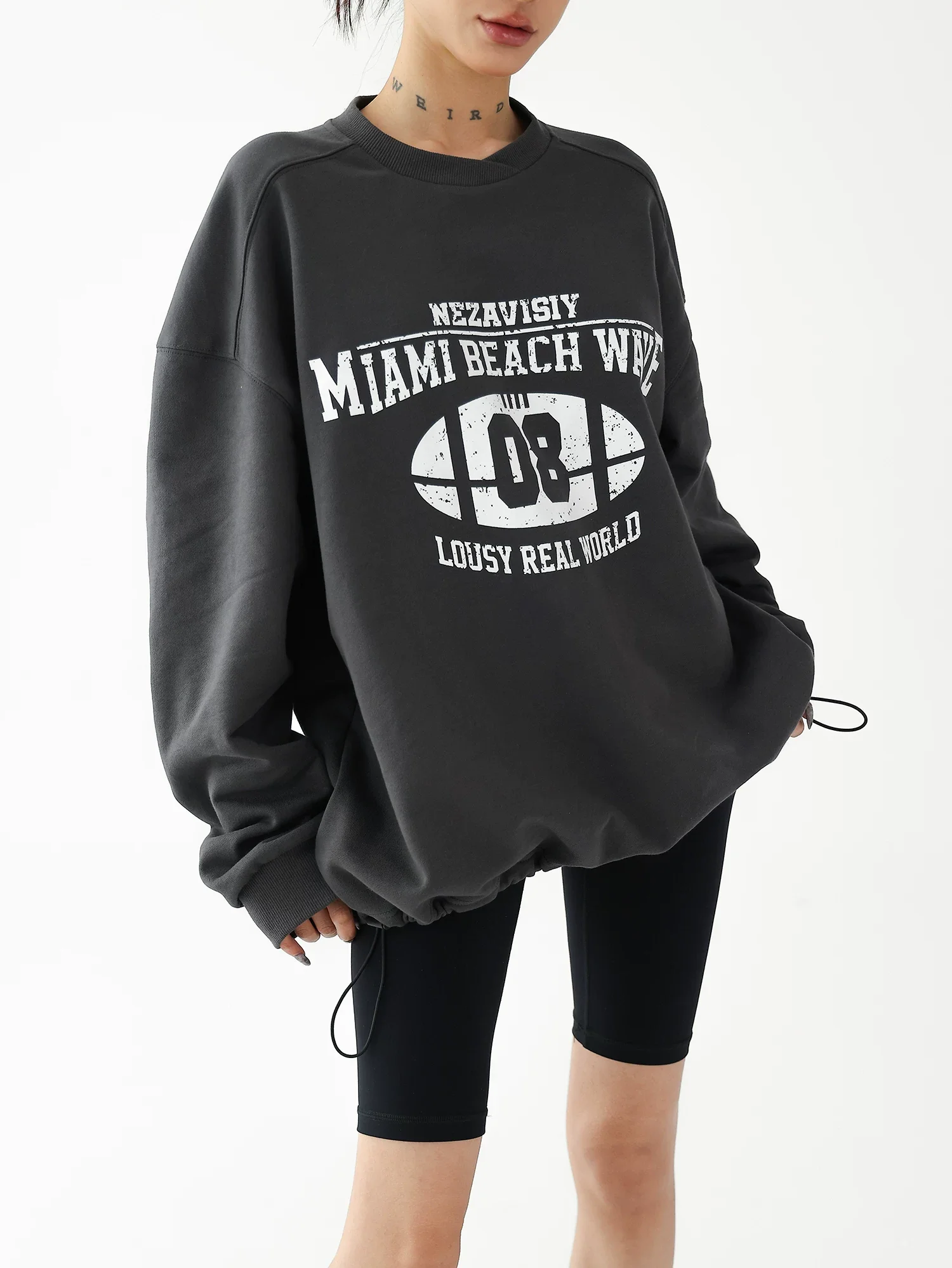 Retro Graphic Oversized Sweatshirt - Image 3