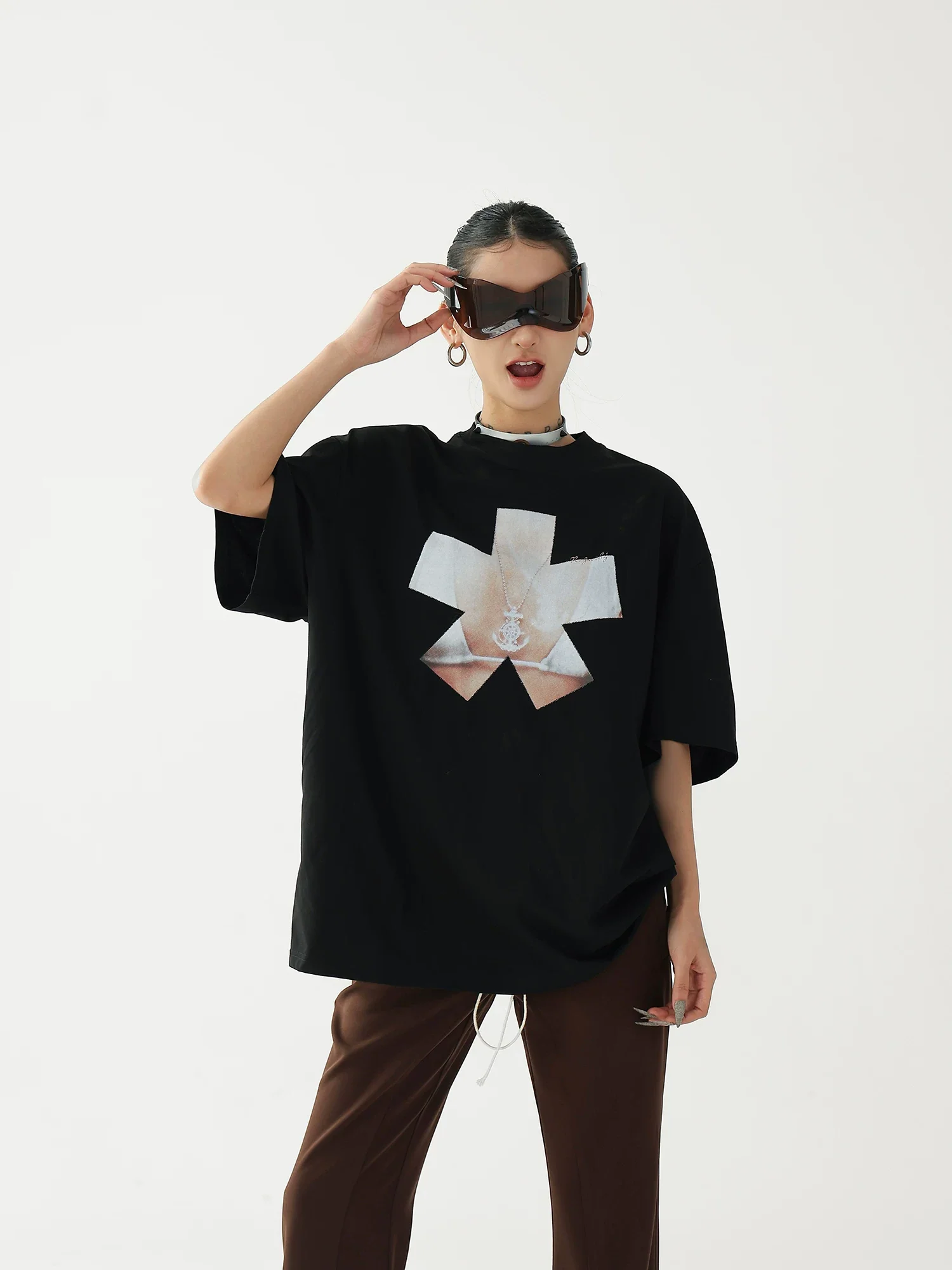 Retro Graphic Oversized Short-Sleeve T-Shirt - Image 10