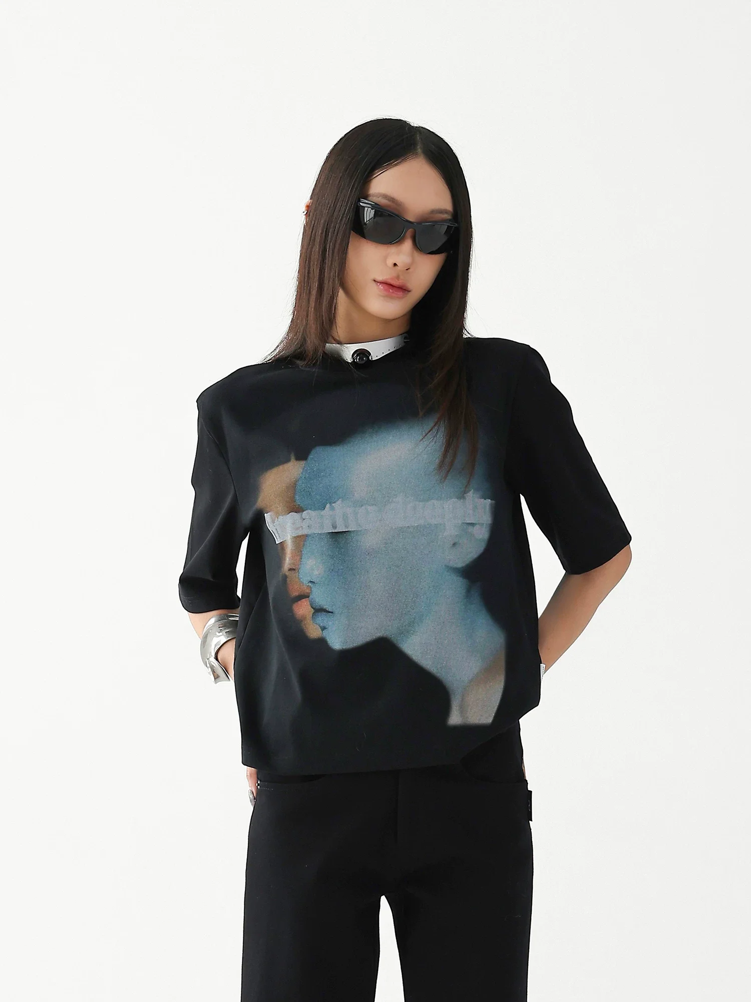 Retro Portrait Graphic Oversized T-Shirt - Image 3