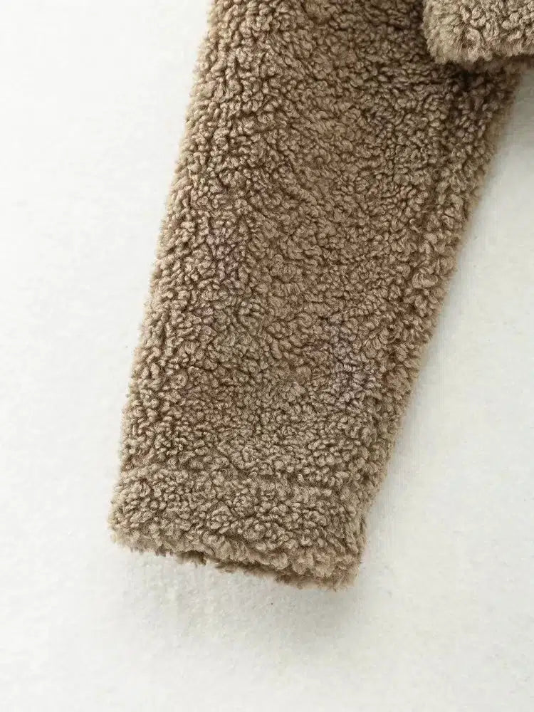 Front Pockets Sherpa Cropped Jacket - Image 4