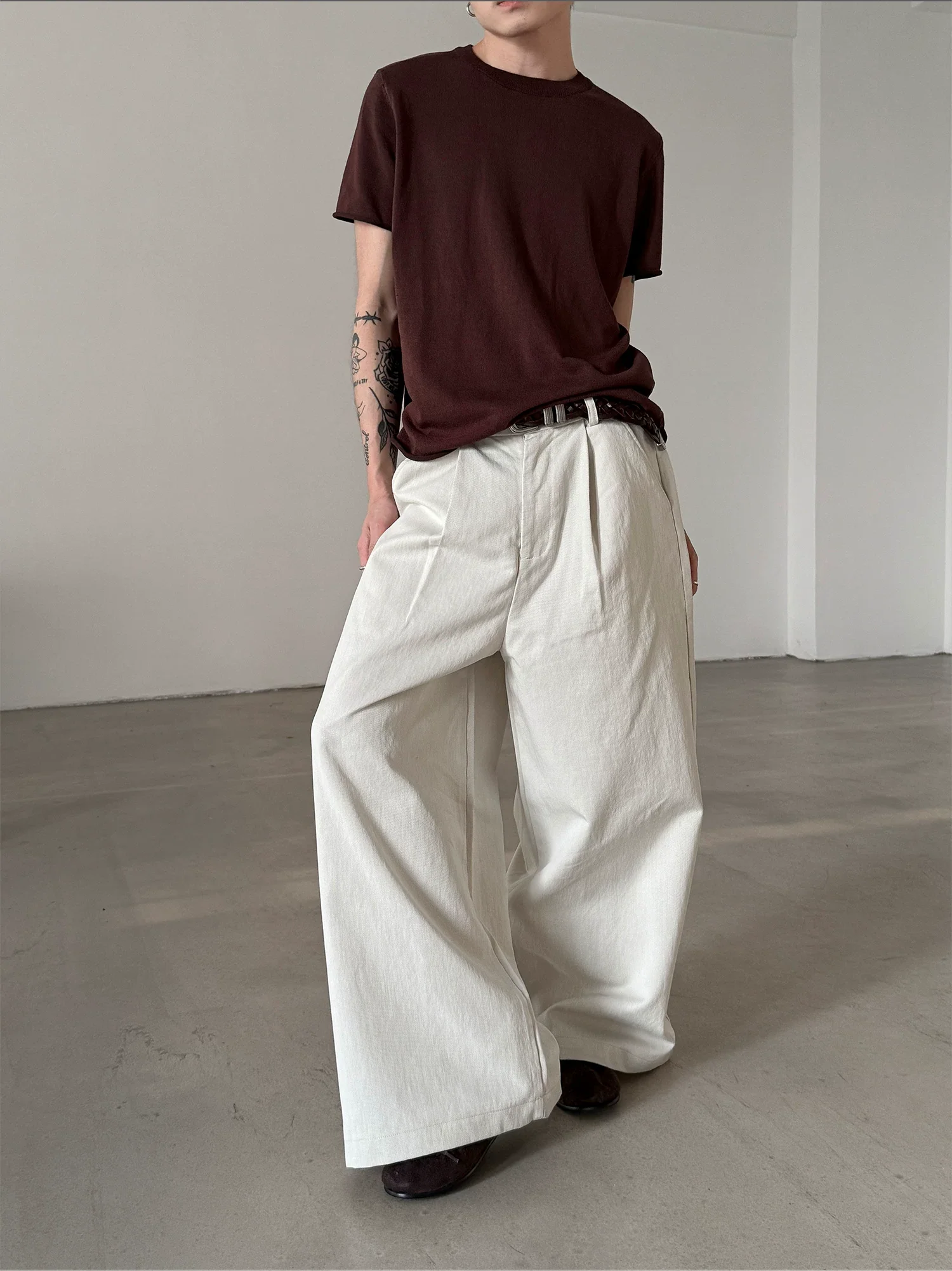 Short-Sleeve Knit Crewneck Sweater - Image 11