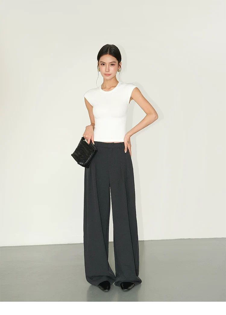 Slim Fit Knit Short Sleeve T-Shirt - Image 9