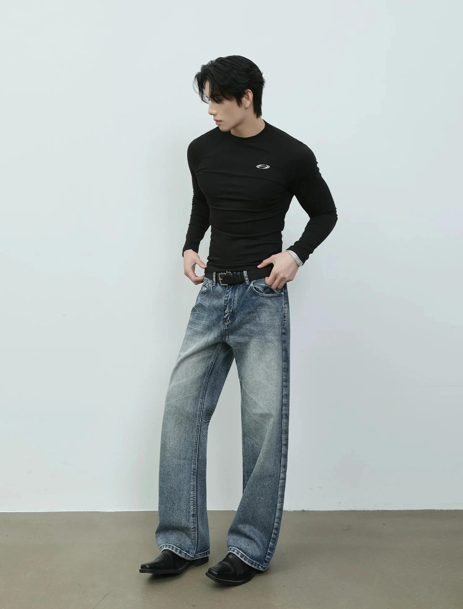 Slim Fit Long Sleeve Athletic T-Shirt - Image 9