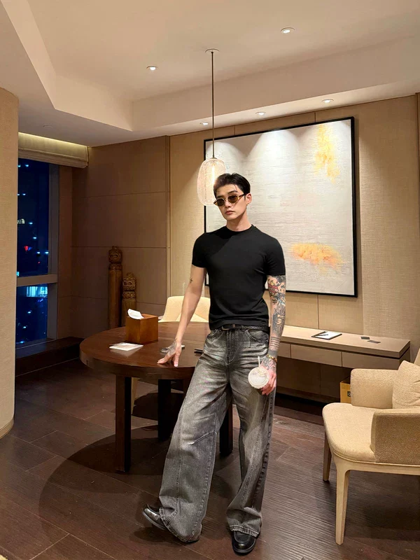 Slim Fit Short-Sleeve Crewneck T-Shirt - Image 5