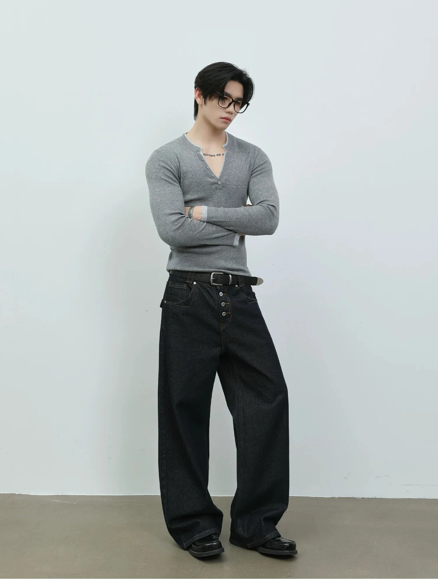 Slim Fit V-Neck Henley Knit T-Shirt - Image 12