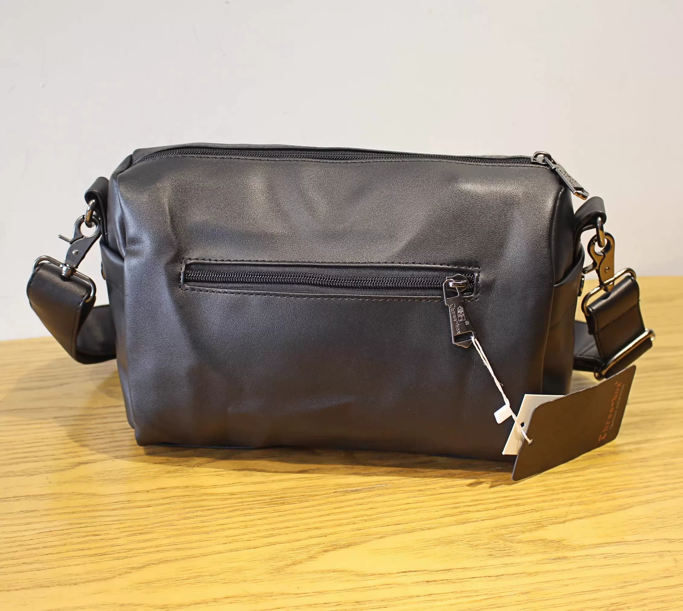 Soft Leather Crossbody Shoulder Bag - Image 8