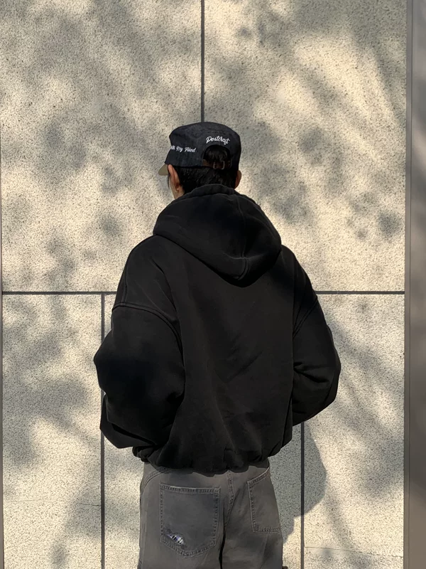 Street Style Graphic Zip Up Hoodie - Image 2