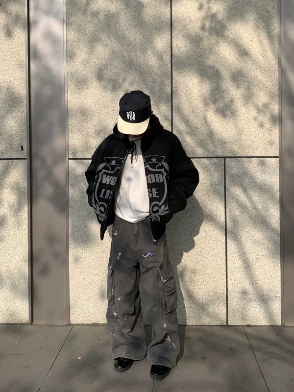 Street Style Graphic Zip Up Hoodie - Image 4