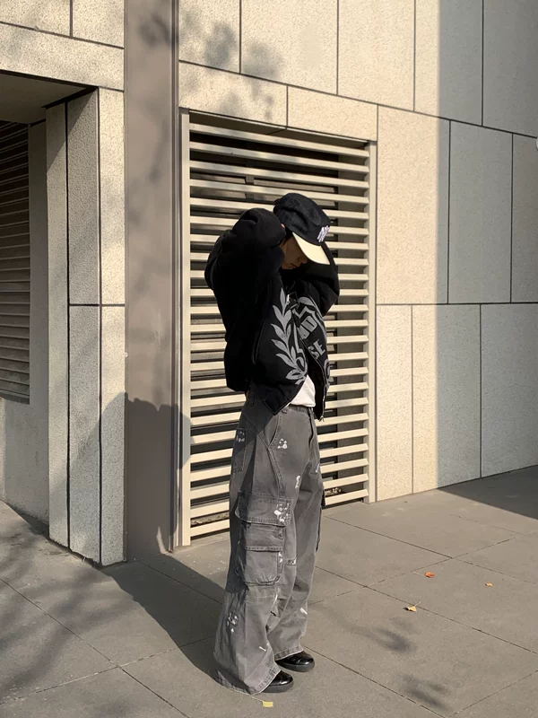 Street Style Graphic Zip Up Hoodie - Image 5