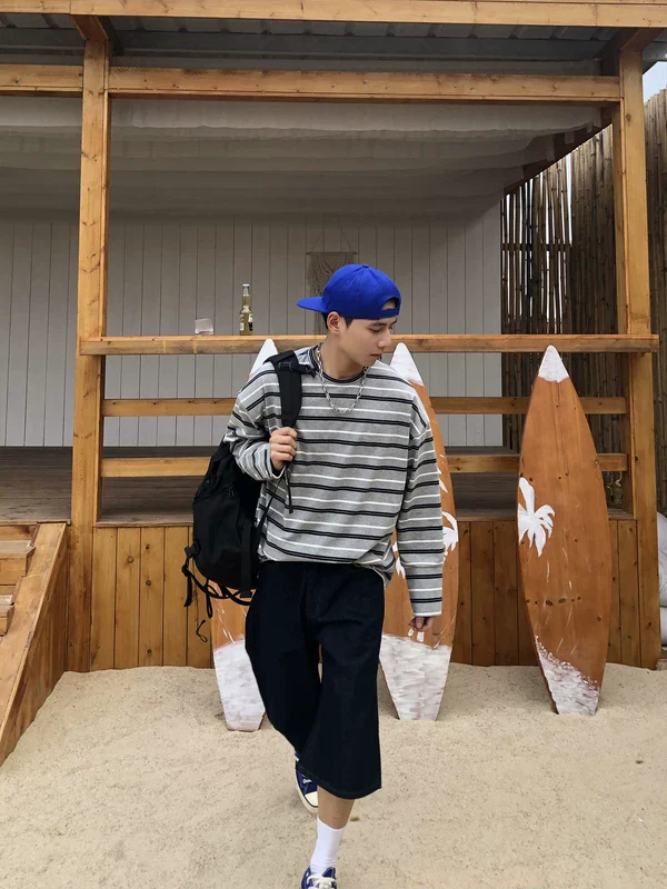 Striped Oversized Crew Neck Sweatshirt - Image 7